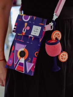 Hamarosan itt az advent, a készülődés és a karácsonyi partik ideje. Ehhez az időszakhoz jól passzol a Cheeres, anyukám! kollekció! Nézd meg a kollekció bulin készült képeket, és meg most a webshopból! /// #lillaselleibags #mamiserpa #xmasparty