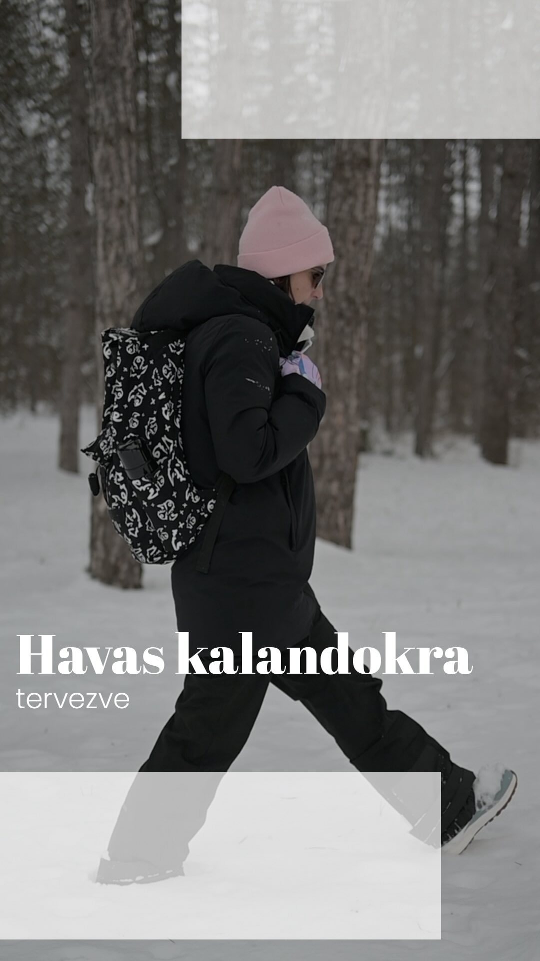 A táskáink softshell anyagból készülnek, bírják a nedvességet és a hideget, így nem kell azon aggódnod, hol teszed le a hóban. /// #havastúra #softshelltáska #lillaselleibags #veresegyház #fenyves